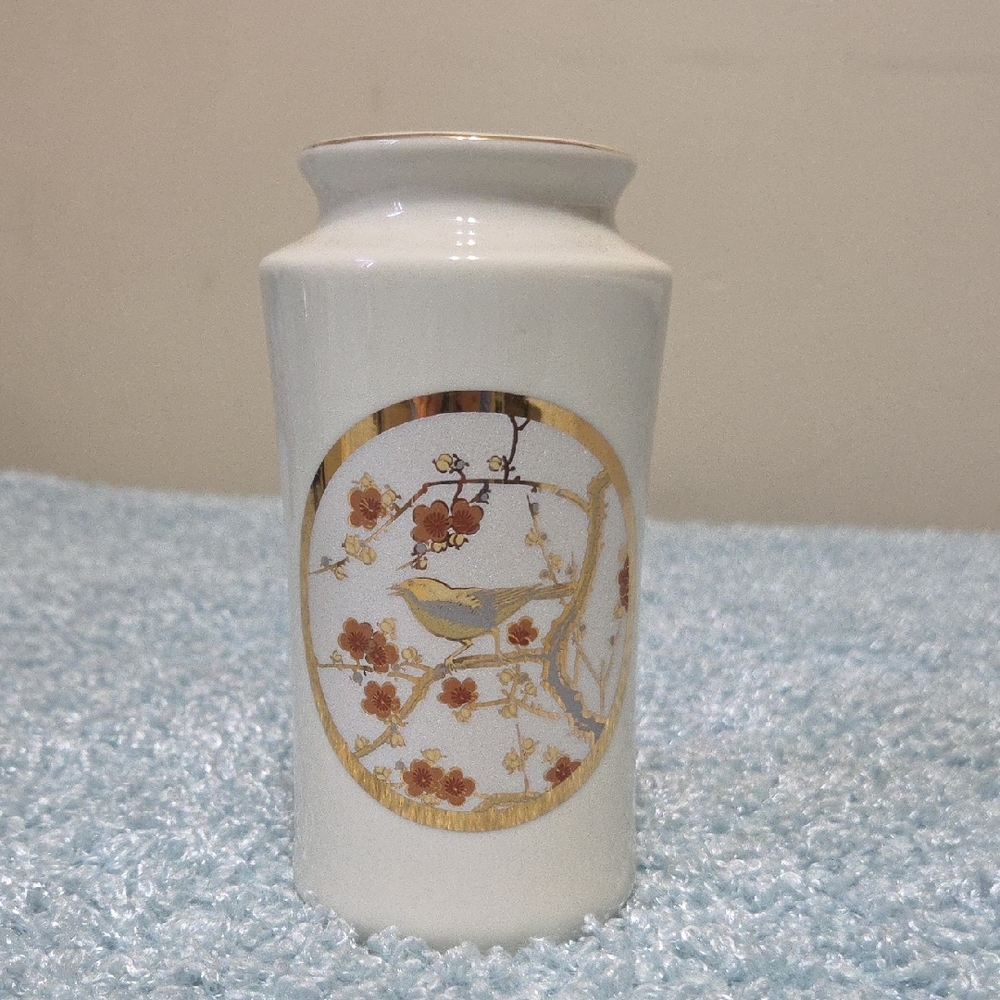 Japanese Art Of Cho Kin Vase
